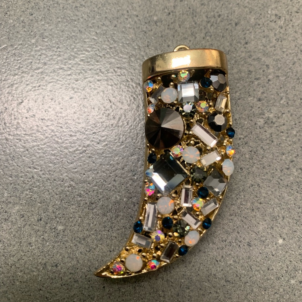 Gold and Black Crystal Pendant - Picture 3 of 6